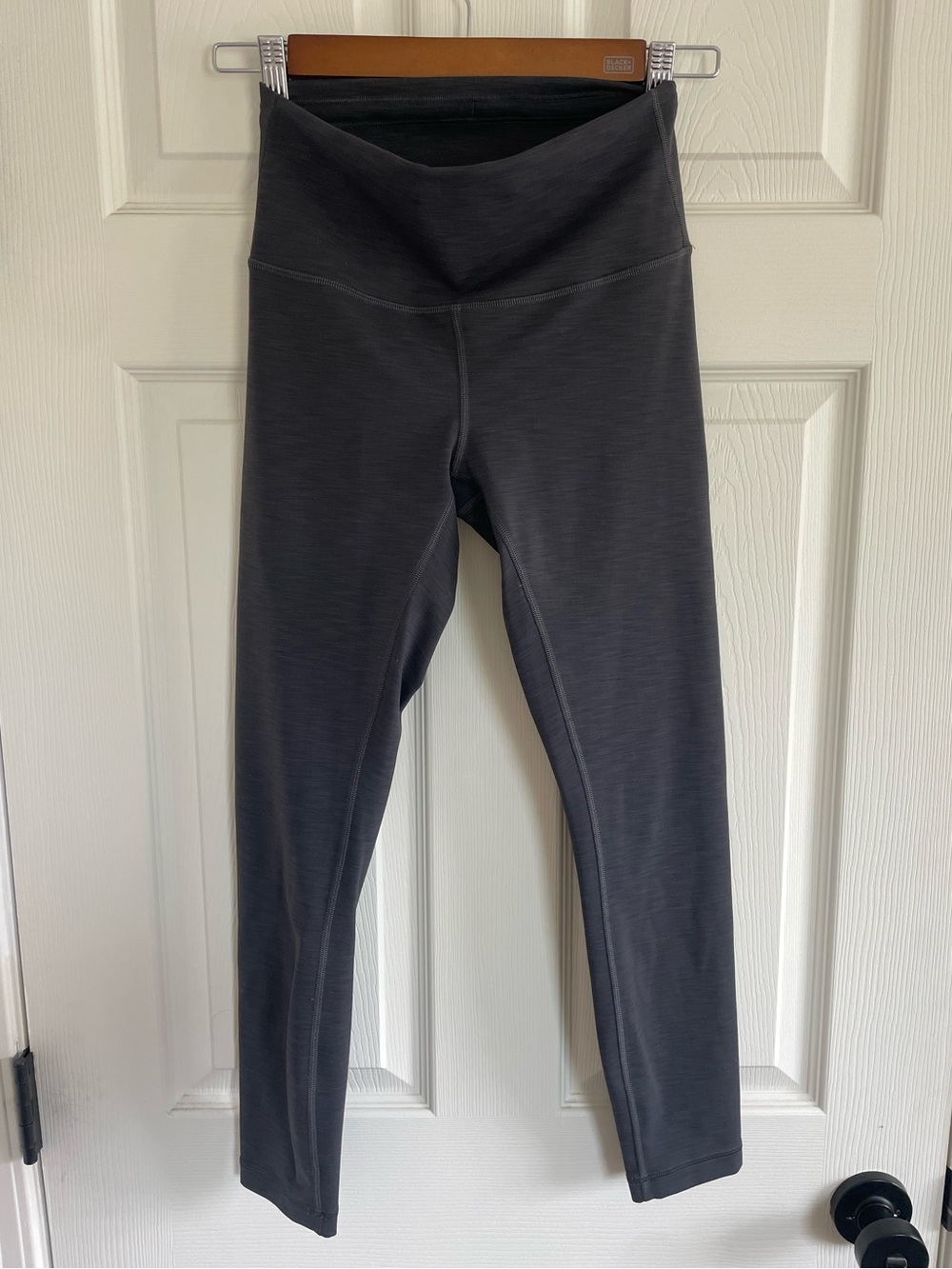Lululemon Gray High Rise Leggings Athletic Yoga Pants Size 6 Classic Yoga Gym